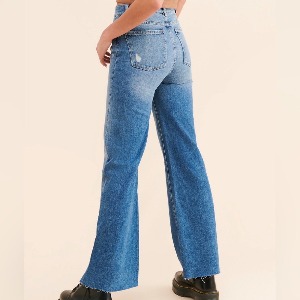 DL1961 Hepburn Wide-Leg Distressed Hem Jeans - Size 29 - Picture 13 of 14